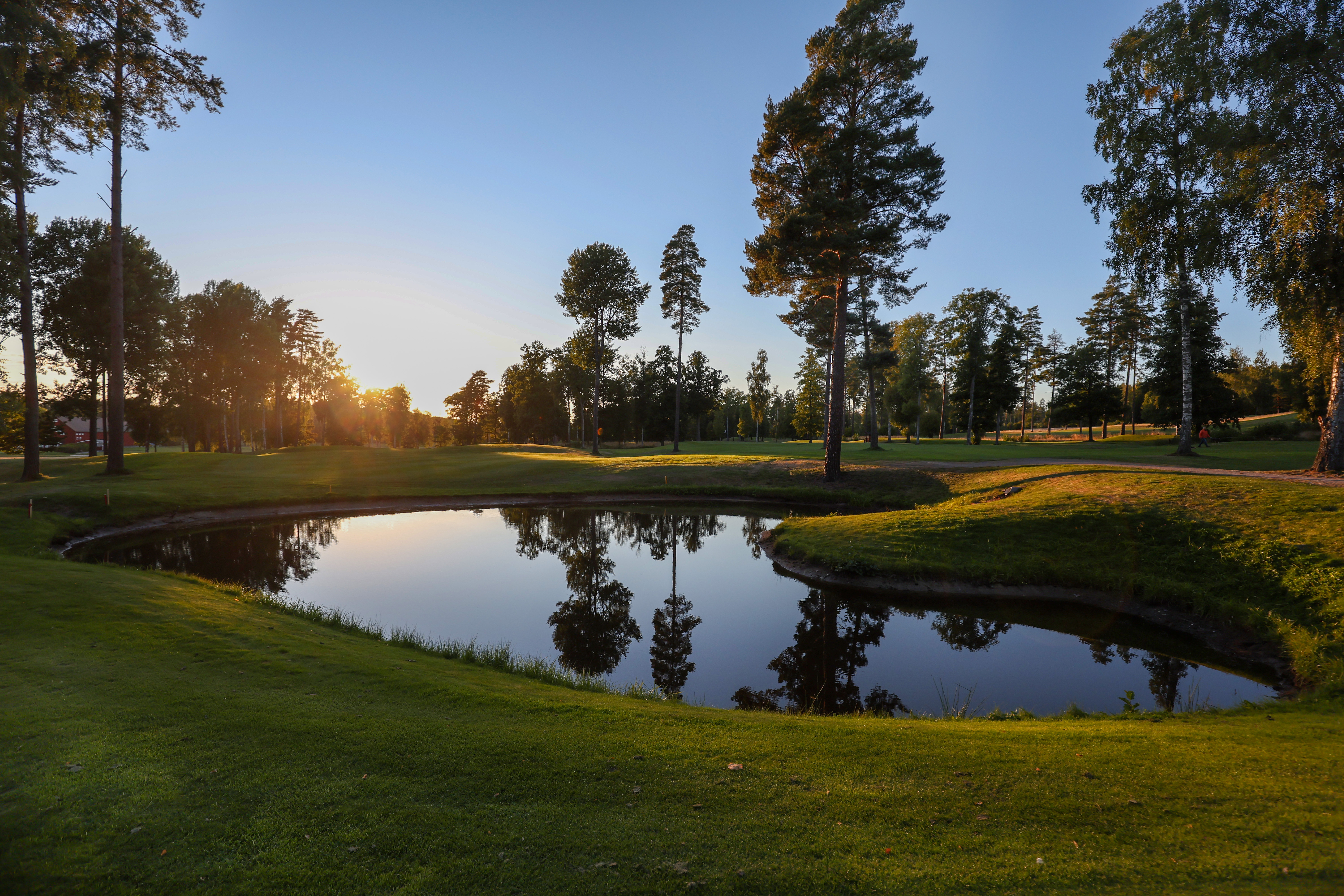 18Hål Hål 3 Fairway Med Vattenhinder5